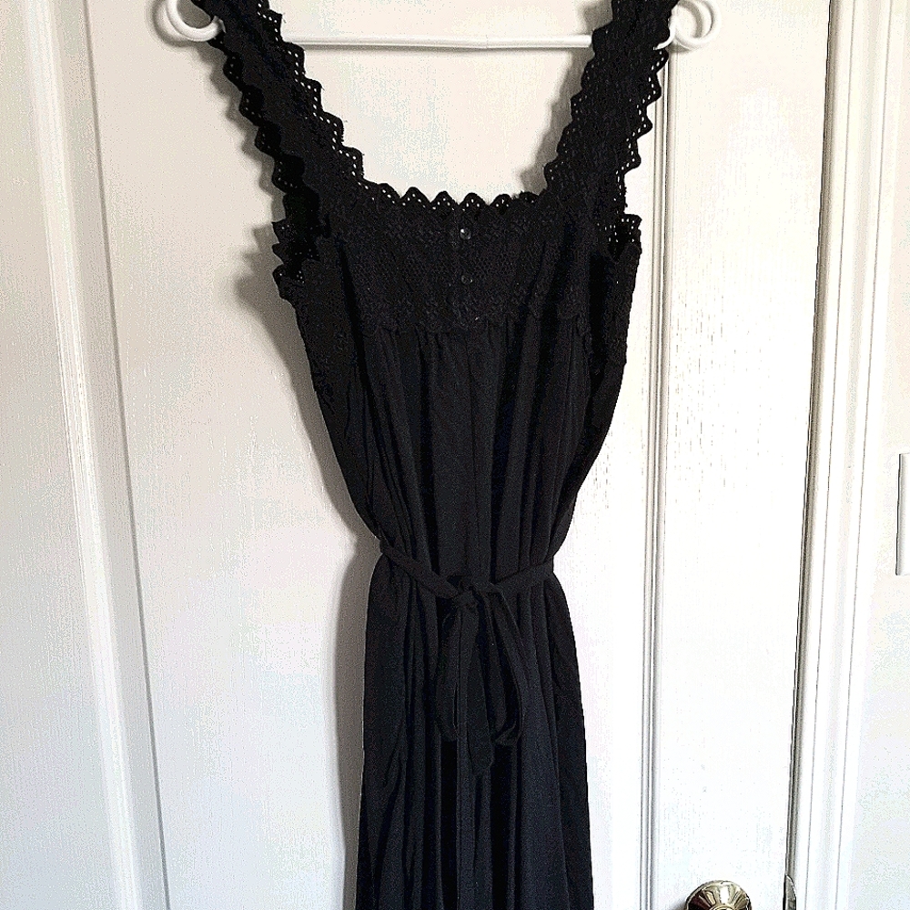 Old navy black cotton dress with tie waist